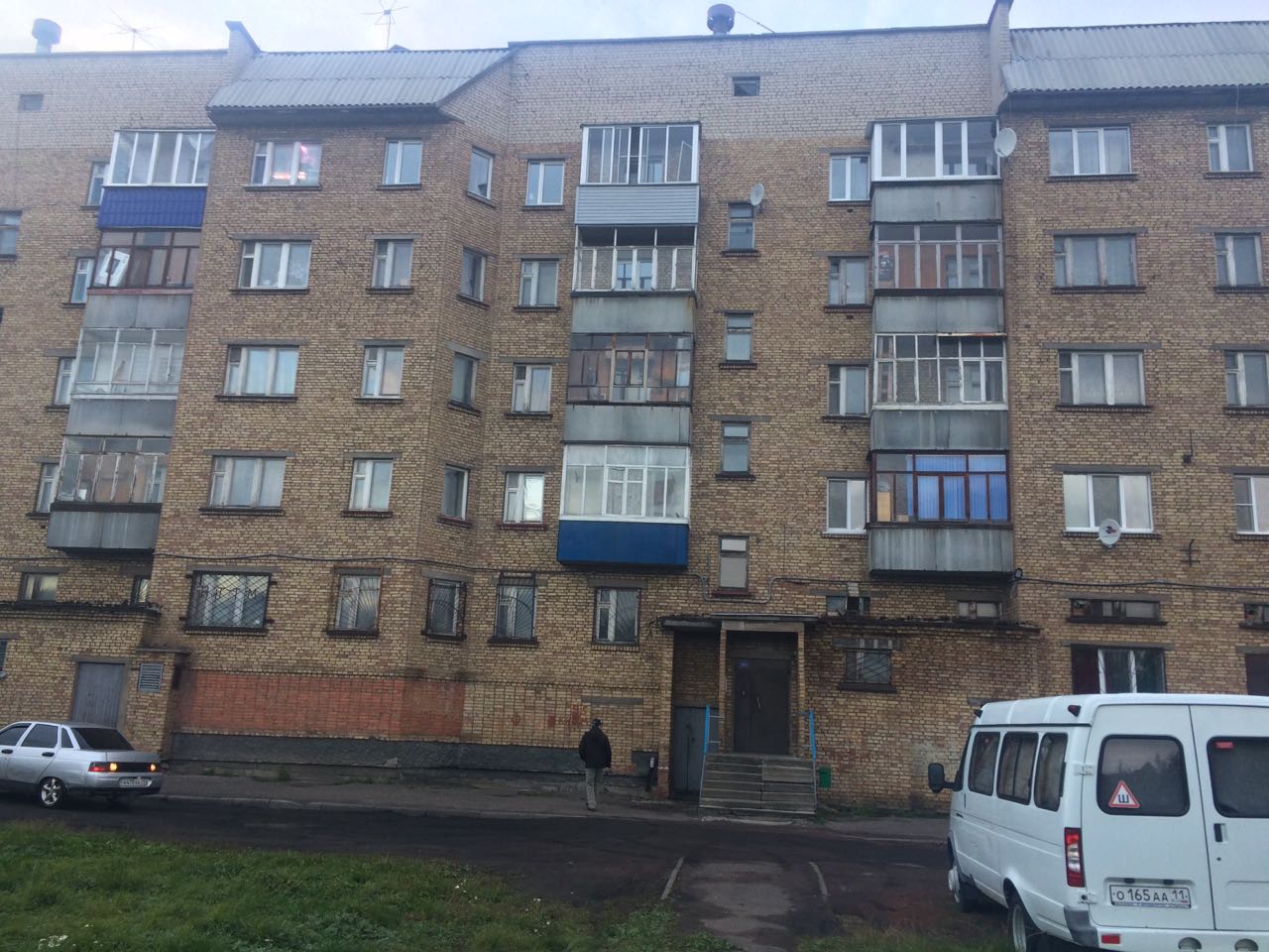 Респ. Коми, г. Инта, ул. Куратова, д. 41-фасад здания
