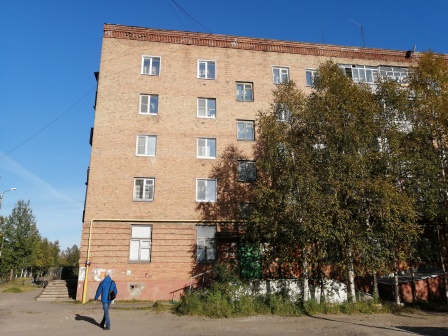 Респ. Коми, г. Печора, ул. Социалистическая, д. 1-фасад здания