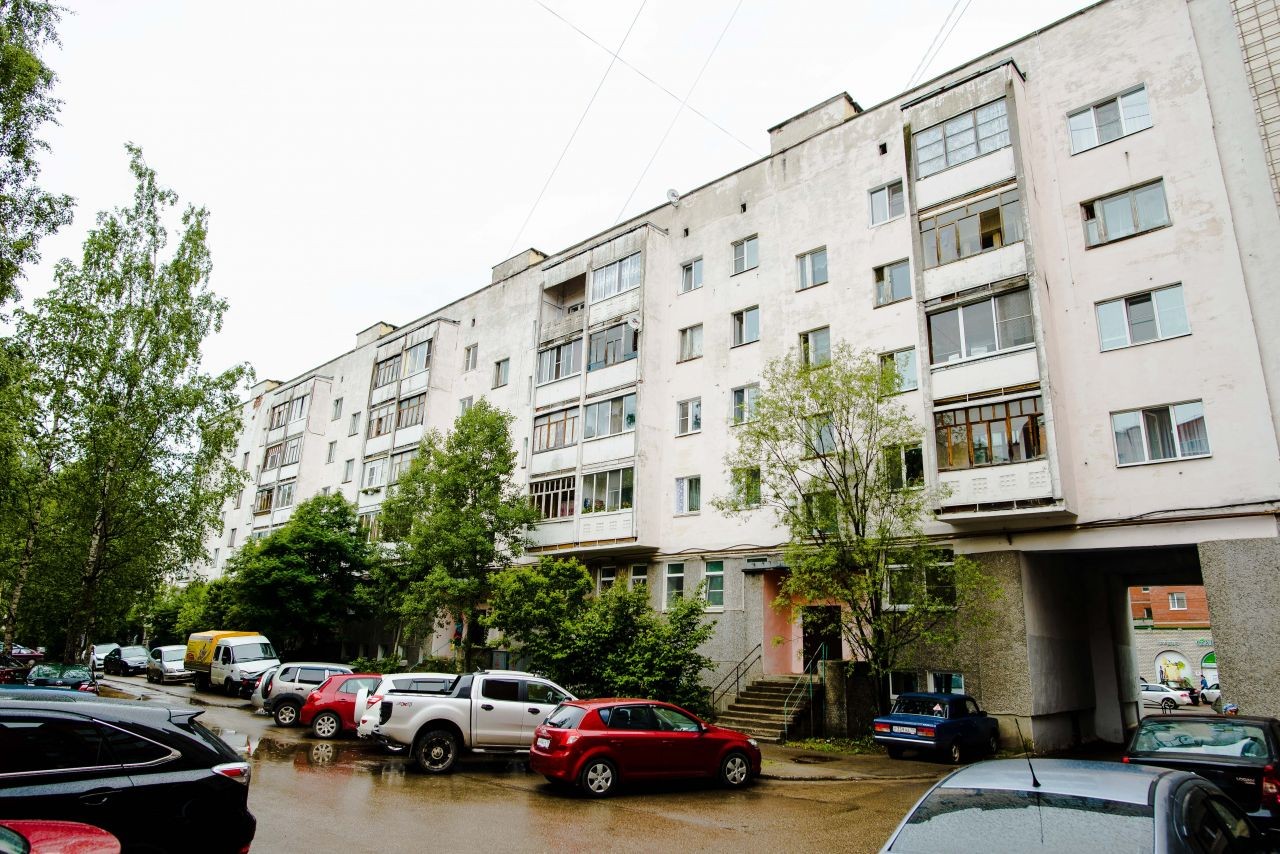 Респ. Коми, г. Сыктывкар, ул. Интернациональная, д. 102-фасад здания