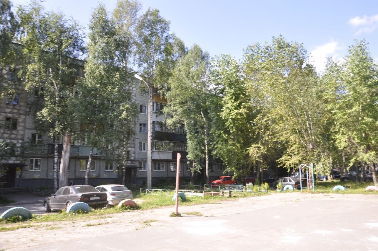Респ. Коми, г. Сыктывкар, ул. Коммунистическая, д. 80-фасад здания