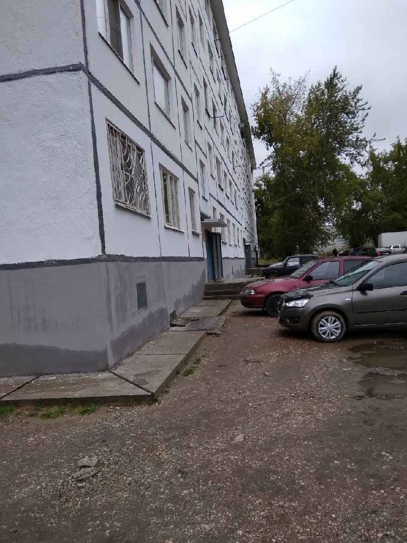 Респ. Коми, г. Сыктывкар, ул. Космонавтов, д. 11-фасад здания