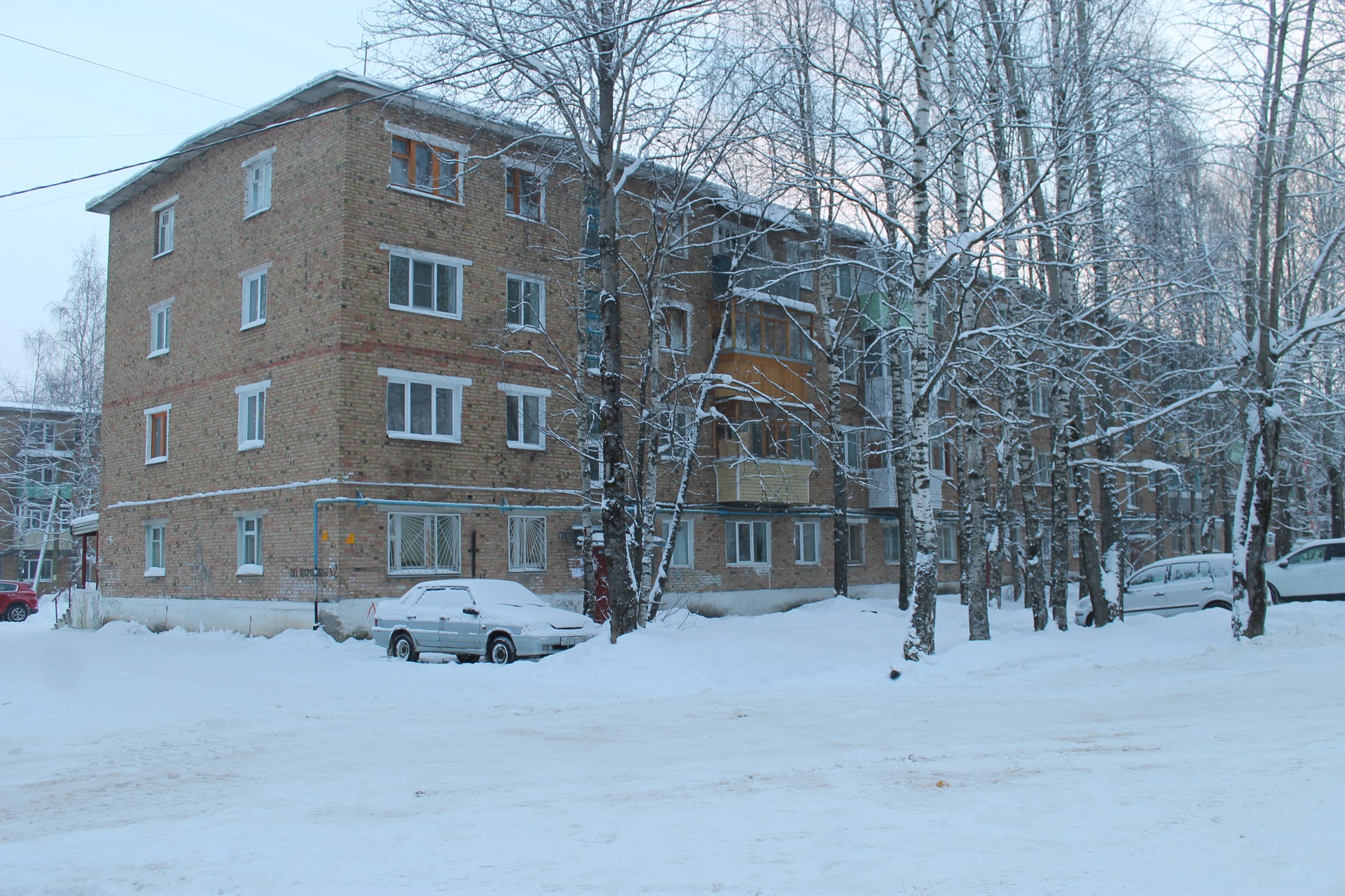 Респ. Коми, г. Сыктывкар, ул. Космонавтов, д. 12-фасад здания
