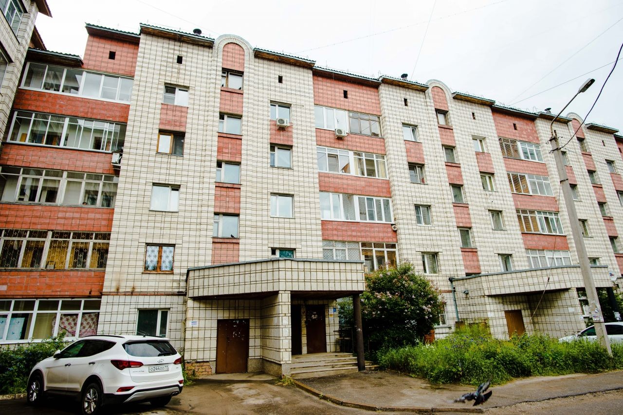 Респ. Коми, г. Сыктывкар, ул. Ленина, д. 23-фасад здания