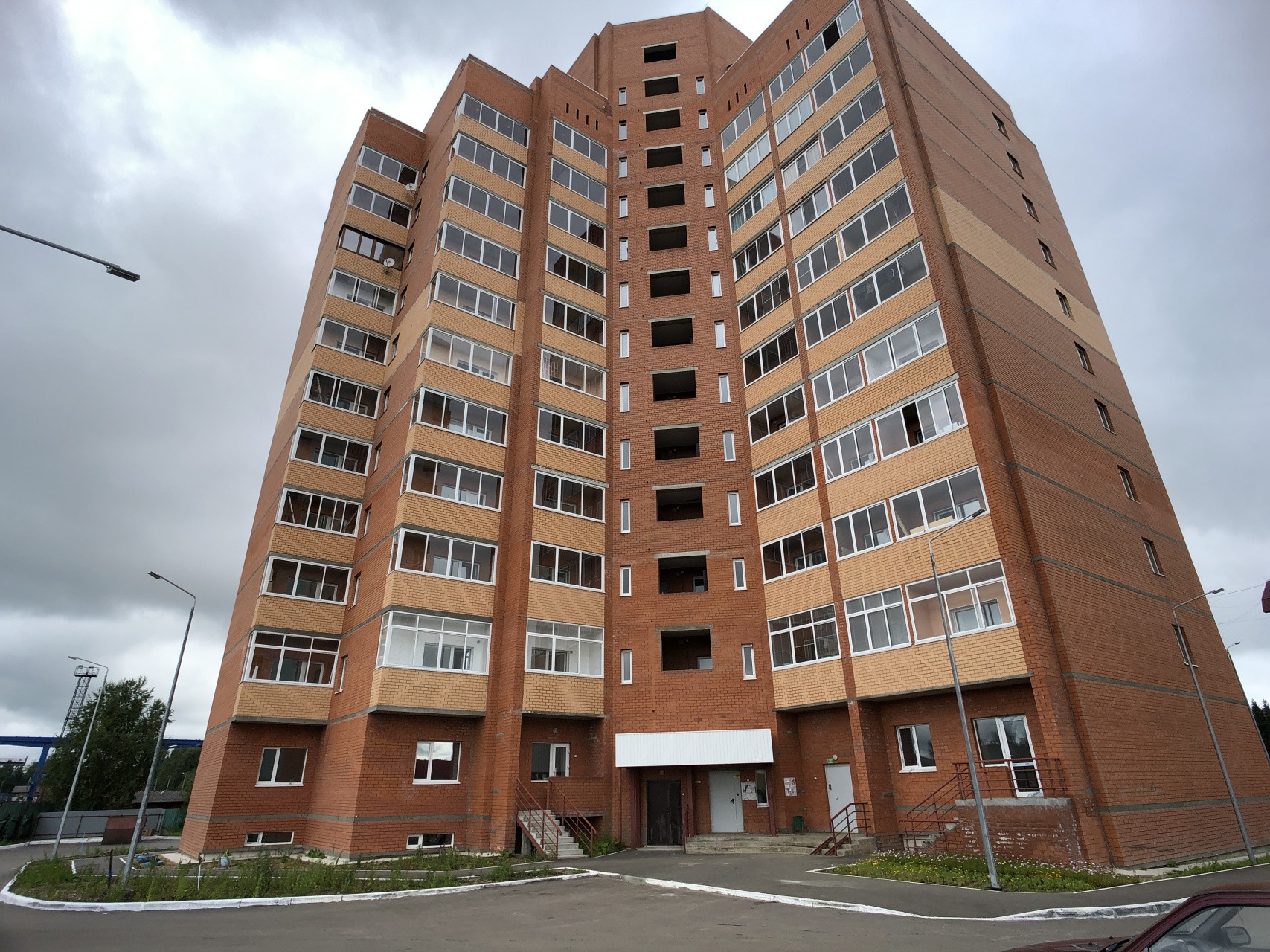 Респ. Коми, г. Сыктывкар, ул. Морозова, д. 103-фасад здания