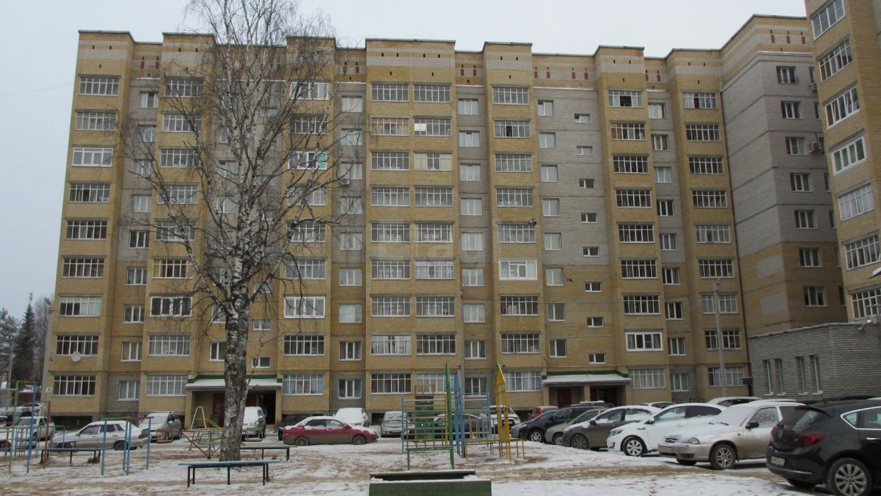 Респ. Коми, г. Сыктывкар, б-р. Покровский, д. 2-фасад здания