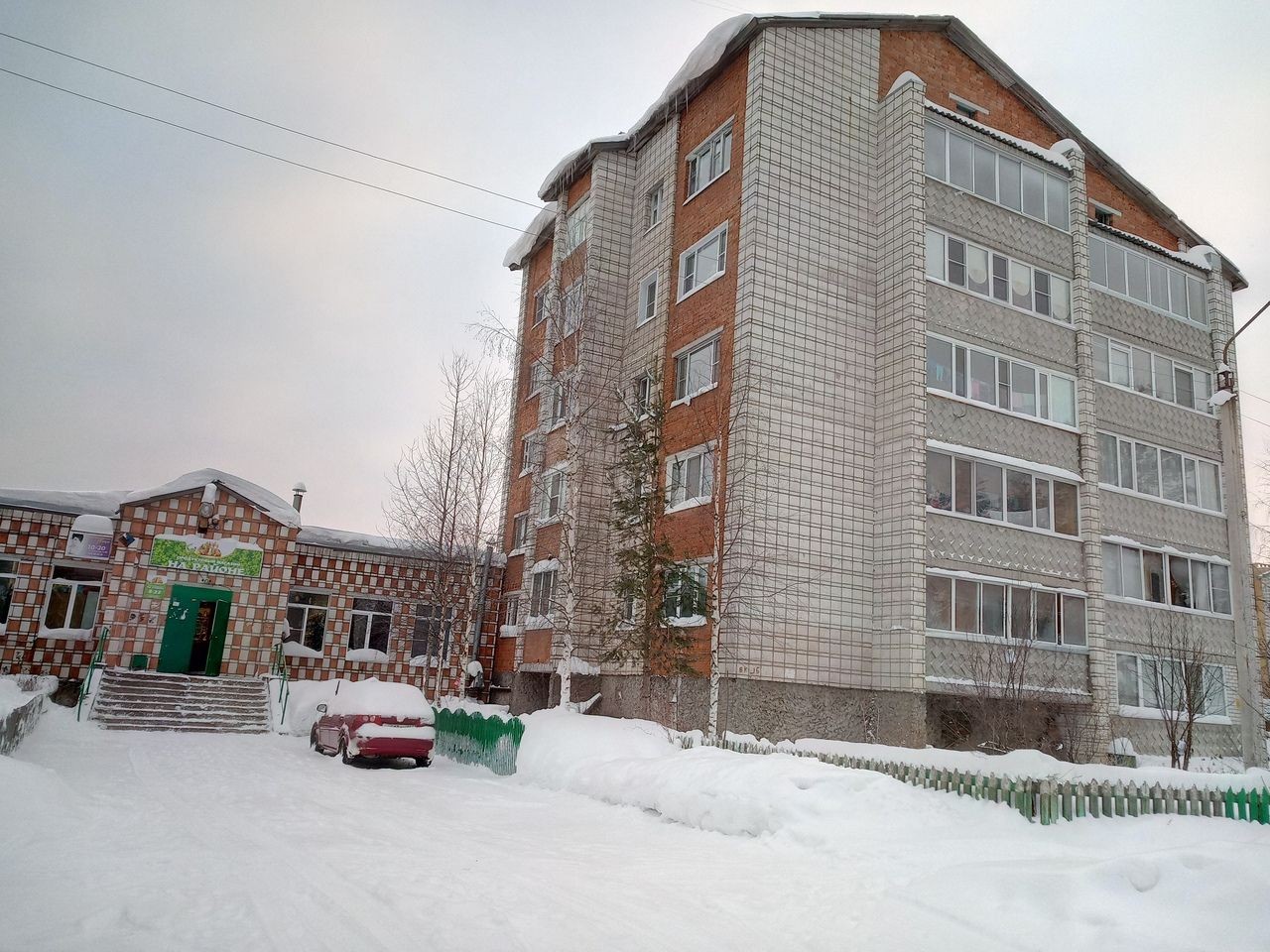 Респ. Коми, г. Сыктывкар, ул. Тентюковская, д. 180-фасад здания