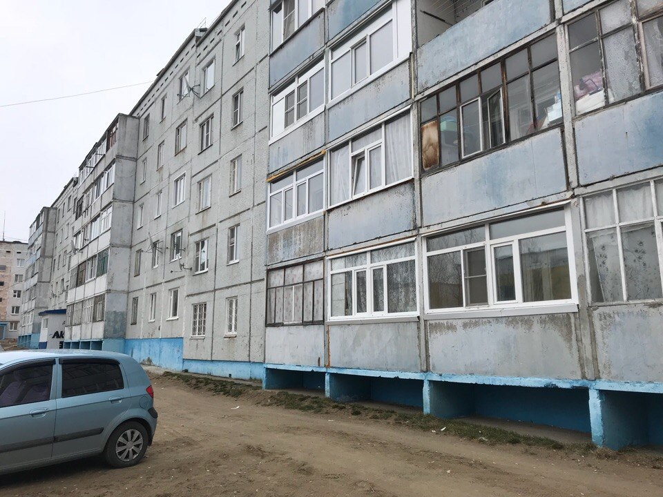 Респ. Коми, г. Усинск, ул. Комсомольская, д. 3-фасад здания