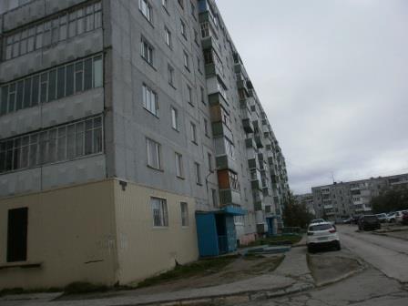 Респ. Коми, г. Усинск, ул. Мира, д. 13, к. а-фасад здания