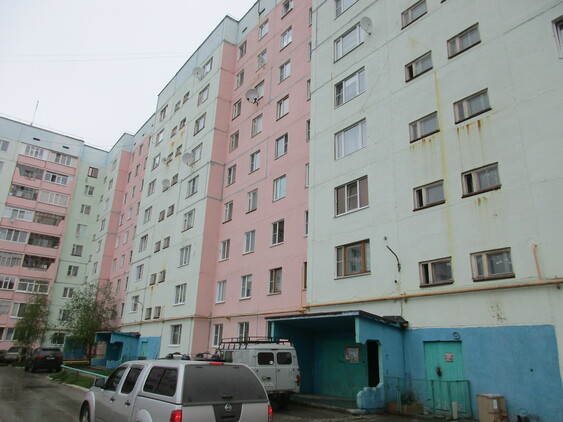 Респ. Коми, г. Усинск, ул. Мира, д. 15-фасад здания
