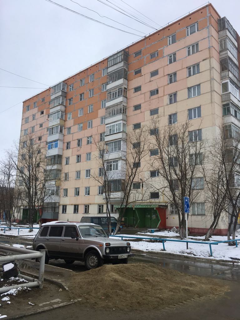 Респ. Коми, г. Усинск, ул. Нефтяников, д. 44-фасад здания