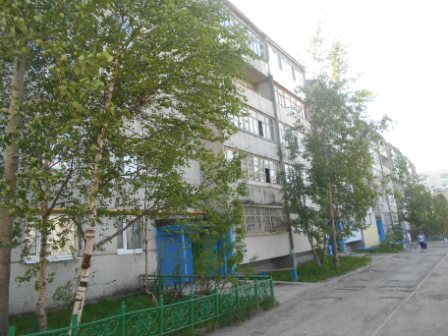 Респ. Коми, г. Усинск, ул. Парковая, д. 13а-фасад здания