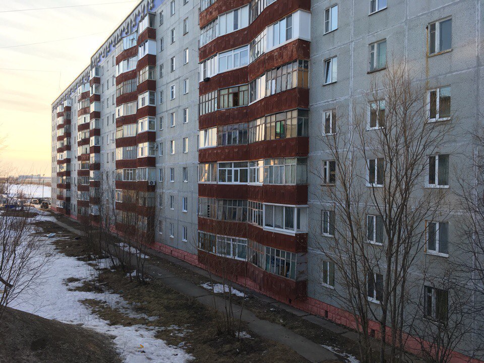 Респ. Коми, г. Усинск, ул. Приполярная, д. 10-фасад здания