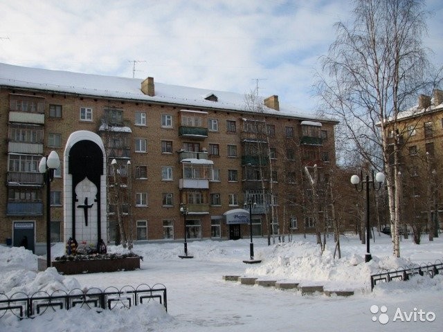Респ. Коми, г. Ухта, пр-кт. Ленина, д. 17-фасад здания