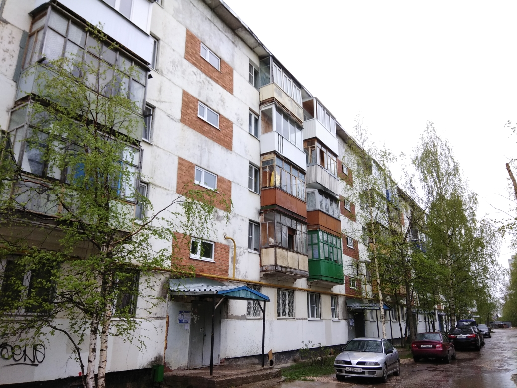 Респ. Коми, г. Ухта, ул. Советская, д. 11-фасад здания