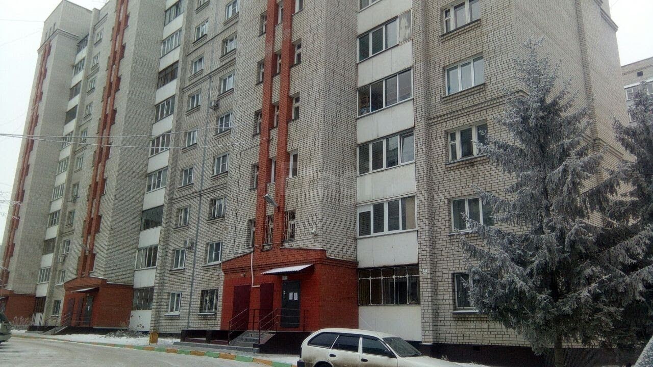 край. Алтайский, г. Барнаул, ул. Балтийская, д. 42-фасад здания