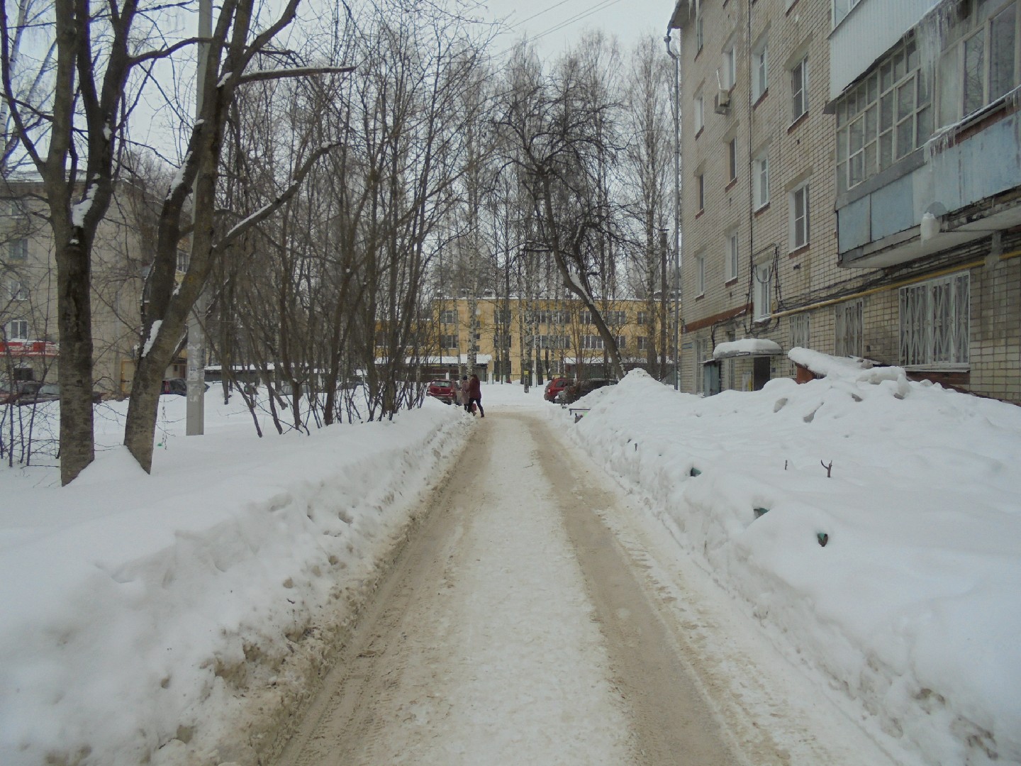 Респ. Марий Эл, г. Йошкар-Ола, ул. Баумана, д. 20А-придомовая территория