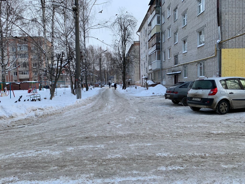 Респ. Марий Эл, г. Йошкар-Ола, ул. Первомайская, д. 81-придомовая территория