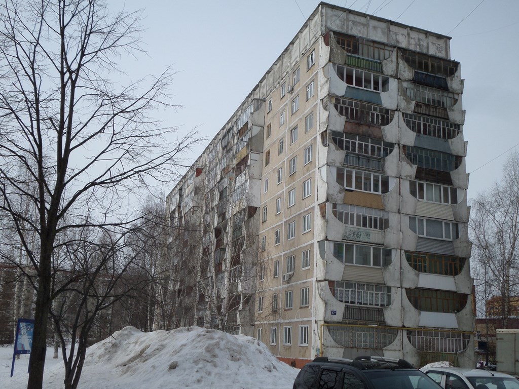 Респ. Марий Эл, г. Йошкар-Ола, ул. Петрова, д. 17А-фасад здания