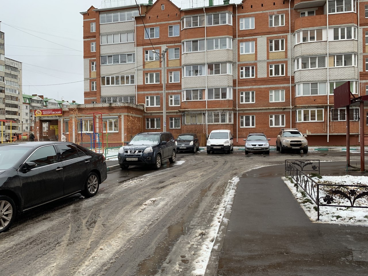 Респ. Марий Эл, г. Йошкар-Ола, ул. Петрова, д. 22-придомовая территория