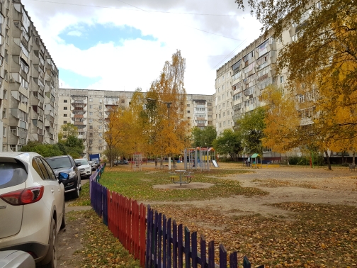 Респ. Марий Эл, г. Йошкар-Ола, б-р. Чавайна, д. 18-придомовая территория