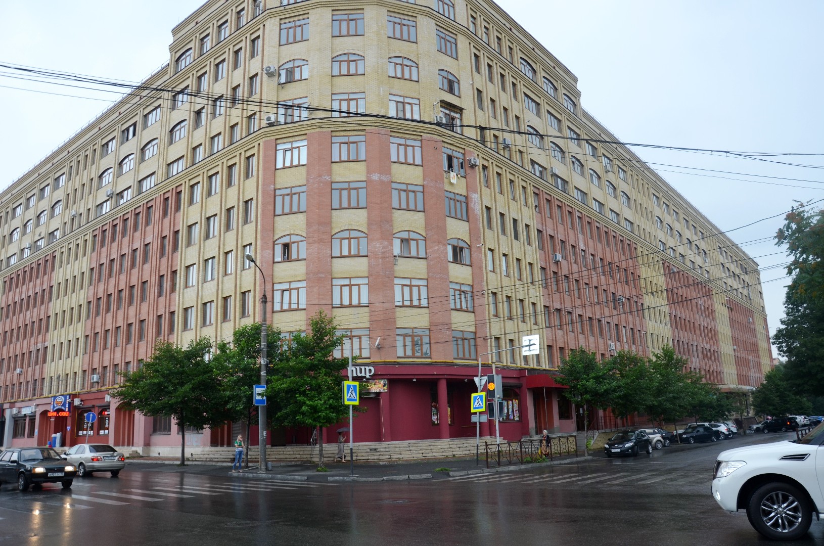 Респ. Северная Осетия - Алания, г. Владикавказ, ул. Гадиева, д. 56-фасад здания