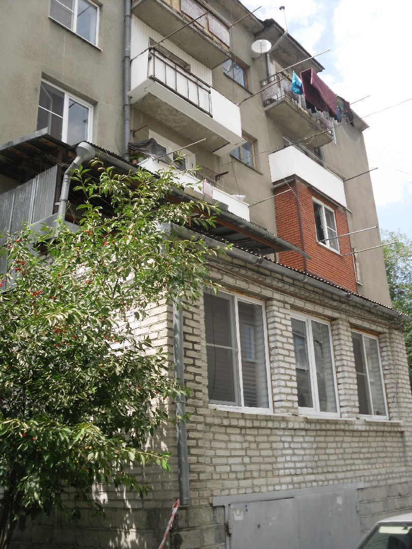 Респ. Северная Осетия - Алания, г. Владикавказ, ул. Генерала Дзусова, д. 27-фасад здания