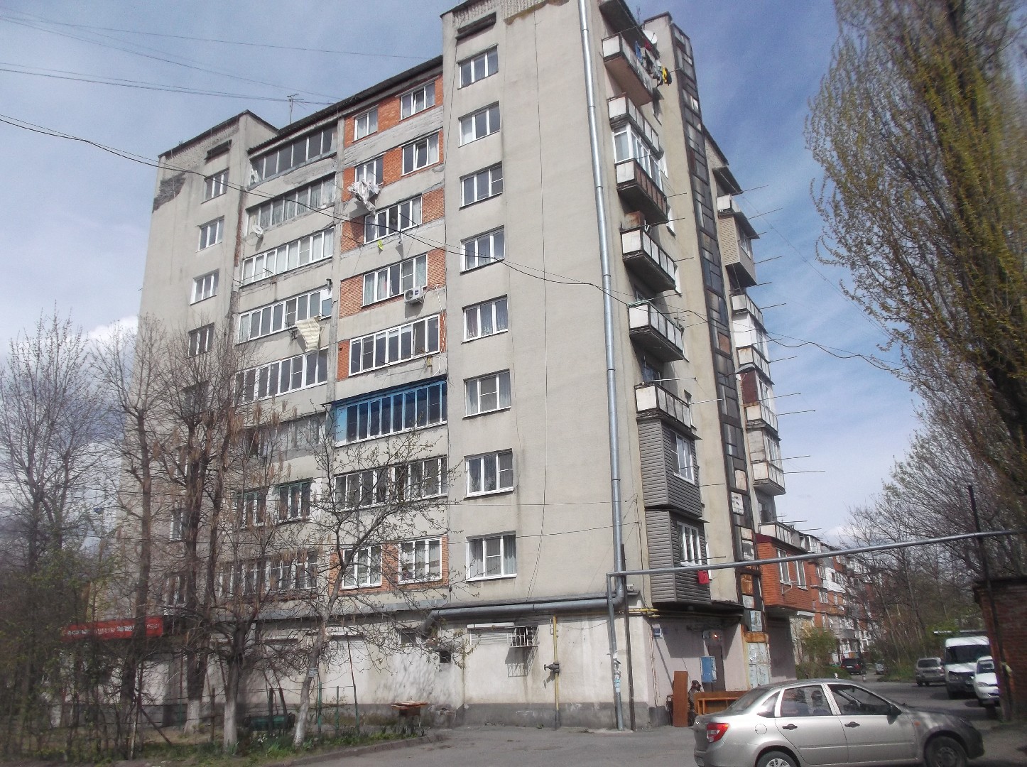 Респ. Северная Осетия - Алания, г. Владикавказ, ул. Московская, д. 9-фасад здания