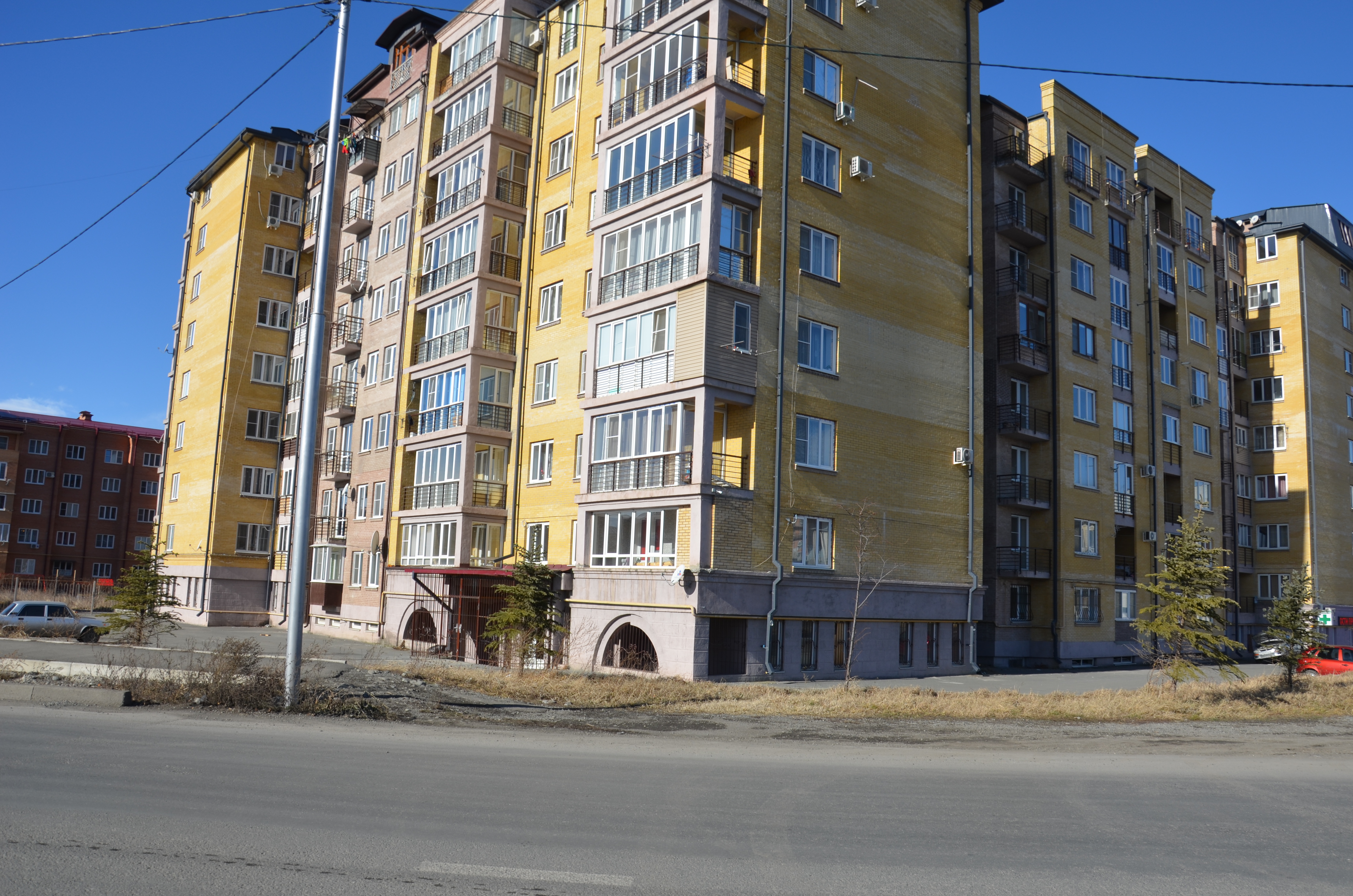 Респ. Северная Осетия - Алания, г. Владикавказ, ул. Цоколаева, д. 32, к. 3-фасад здания