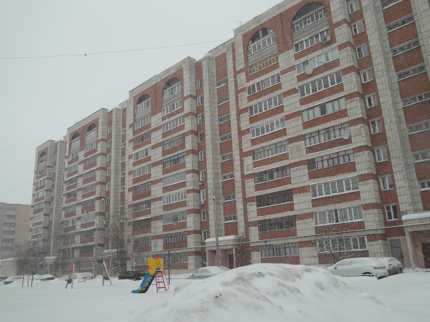 Респ. Татарстан, г. Казань, ул. Авангардная, д. 171Б-фасад здания