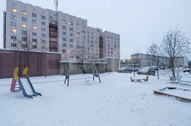 Респ. Татарстан, г. Казань, ул. Авангардная, д. 185-придомовая территория