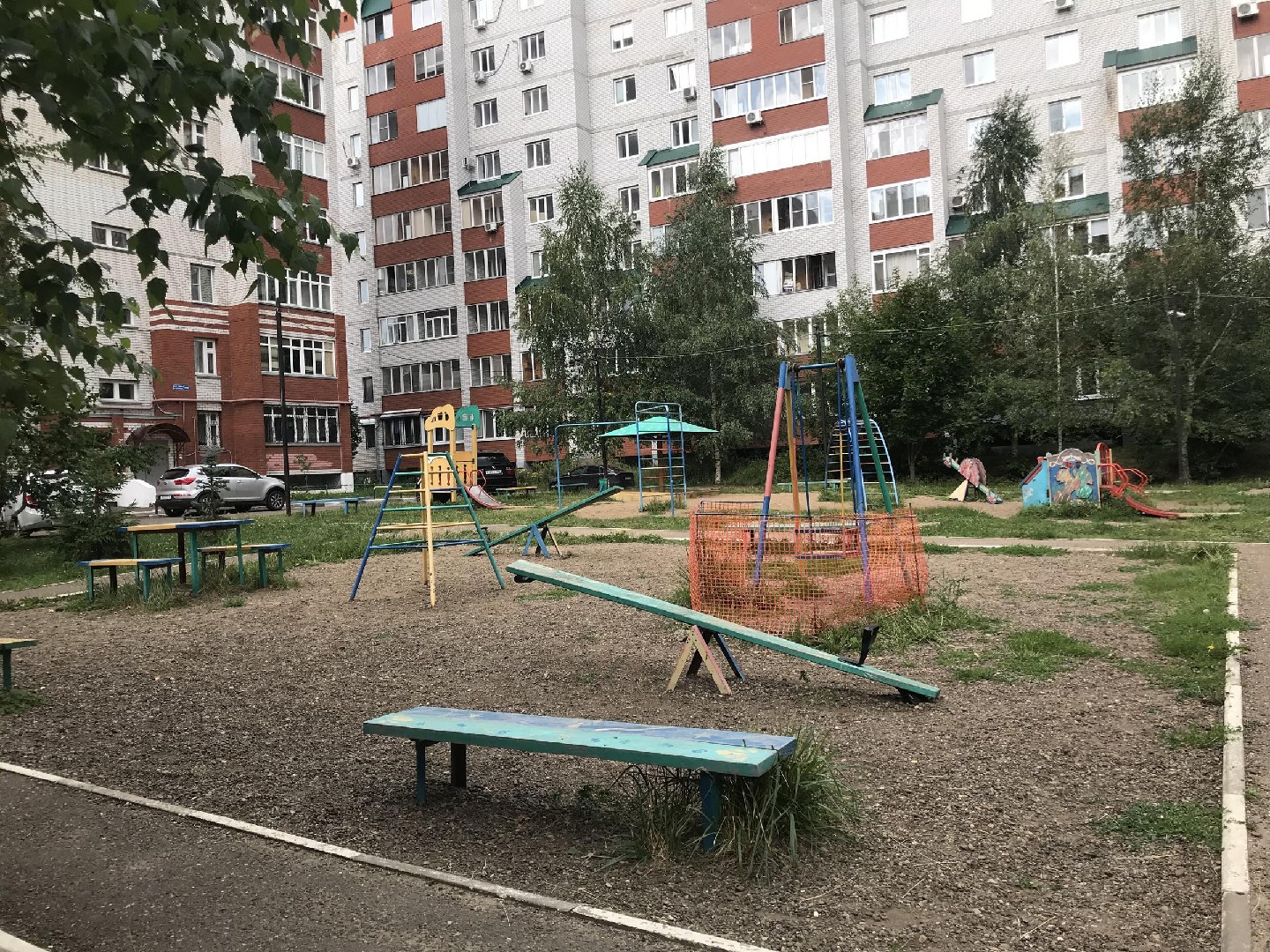 Респ. Татарстан, г. Казань, ул. Академика Губкина, д. 30Б-придомовая территория