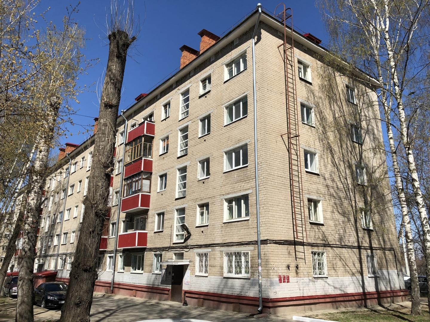 Респ. Татарстан, г. Казань, ул. Академика Кирпичникова, д. 19-фасад здания