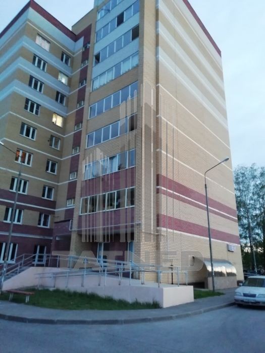 Респ. Татарстан, г. Казань, ул. Бирюзовая, д. 37-фасад здания