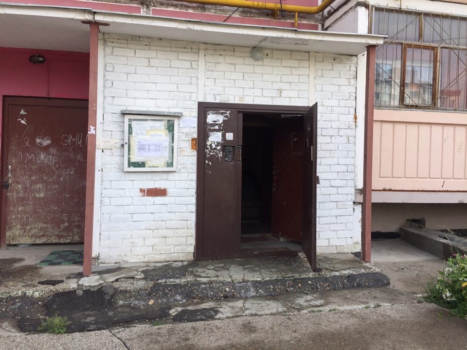 Респ. Татарстан, г. Казань, городок. Военный 33, д. 12-вход снаружи