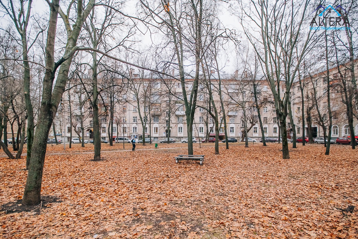 Респ. Татарстан, г. Казань, ул. Восстания, д. 49-придомовая территория