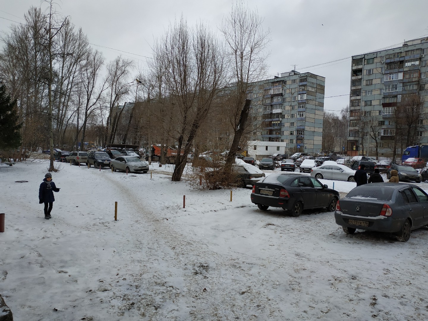 Респ. Татарстан, г. Казань, ул. Карбышева, д. 62-придомовая территория