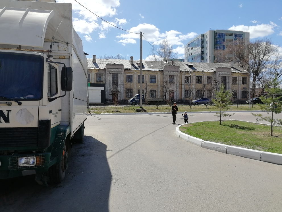 Респ. Татарстан, г. Казань, ул. Ленинградская, д. 25/36-придомовая территория