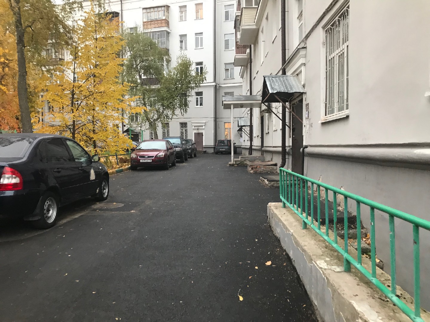 Респ. Татарстан, г. Казань, ул. Павлюхина, д. 85-придомовая территория