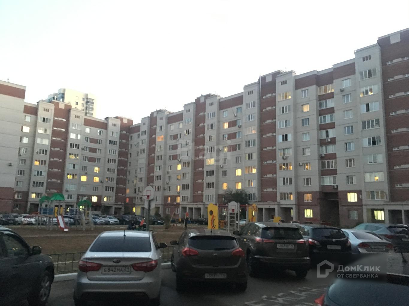 Респ. Татарстан, г. Казань, ул. Сибгата Хакима, д. 37-фасад здания