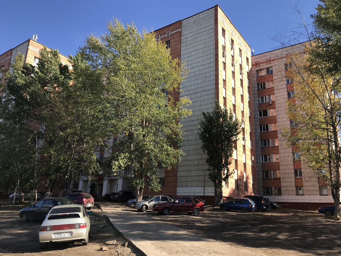 Респ. Татарстан, г. Казань, пр-кт. Фатыха Амирхана, д. 12б-фасад здания