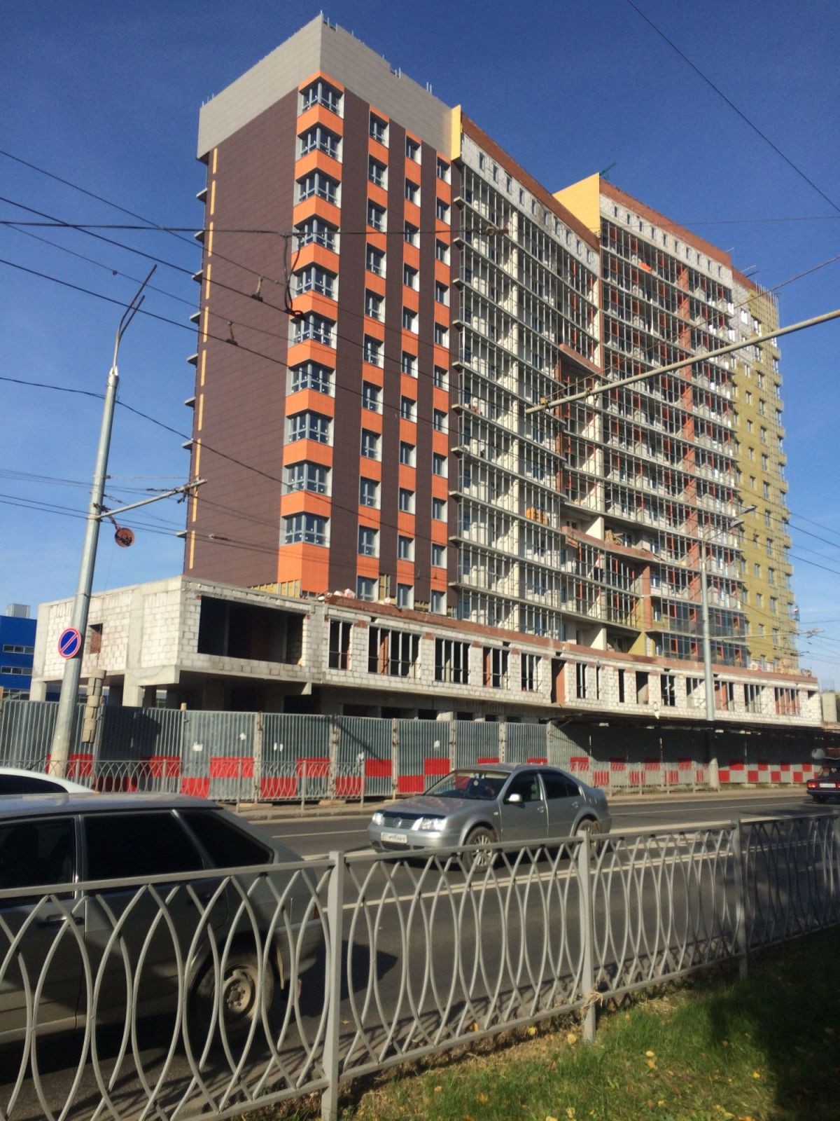 Респ. Татарстан, г. Казань, ул. Хусаина Мавлютова, д. 17-фасад здания