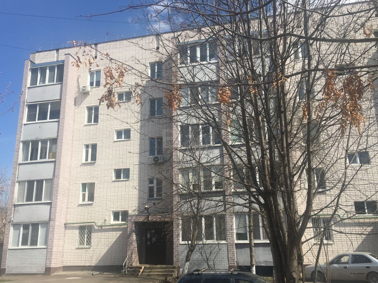 Респ. Татарстан, г. Казань, ул. Хусаина Мавлютова, д. 37-фасад здания