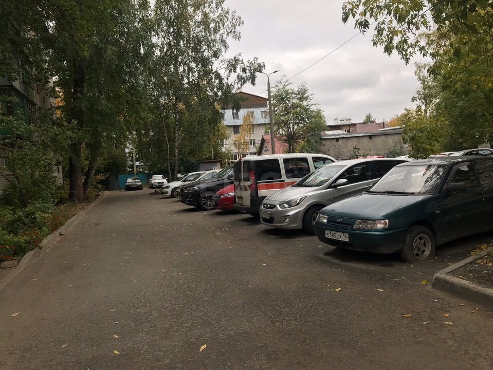 Респ. Татарстан, г. Казань, ул. Центральная, д. 35-придомовая территория