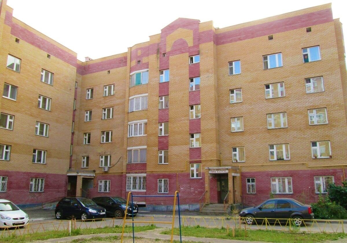 Респ. Татарстан, г. Казань, ул. Челюскина, д. 46-фасад здания