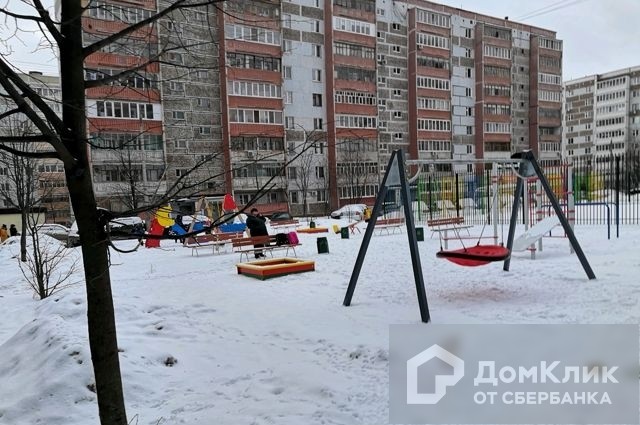 Респ. Татарстан, г. Казань, ул. Юлиуса Фучика, д. 2-придомовая территория