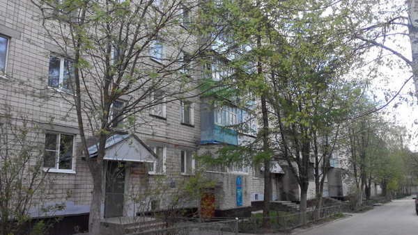 обл. Владимирская, г. Ковров, ул. Строителей, д. 18-фасад здания