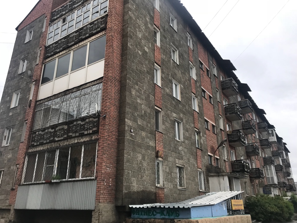 Респ. Тыва, г. Кызыл, ул. Ленина, д. 62-фасад здания