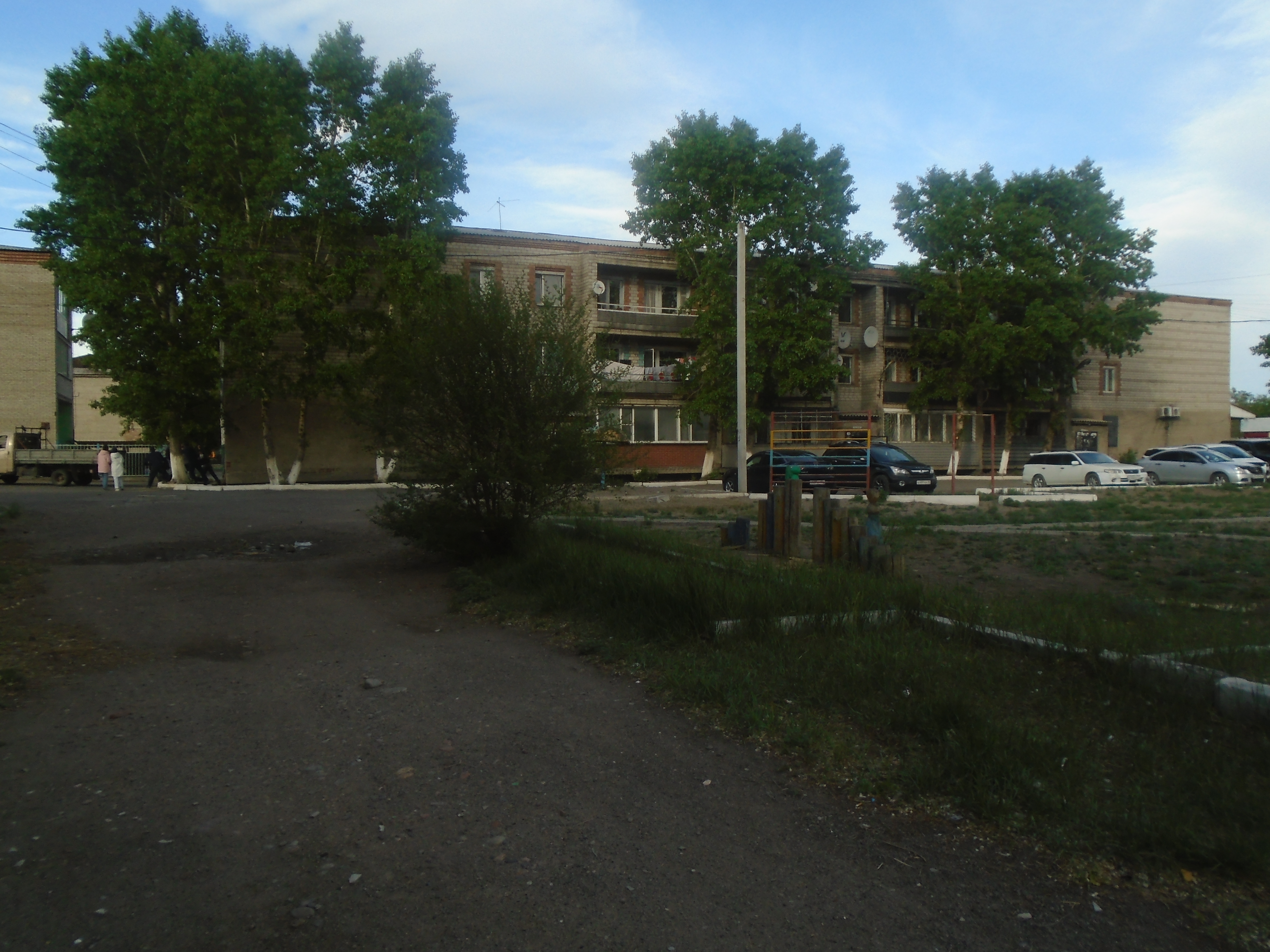 Респ. Тыва, г. Кызыл, ул. Правобережная, д. 38-фасад здания