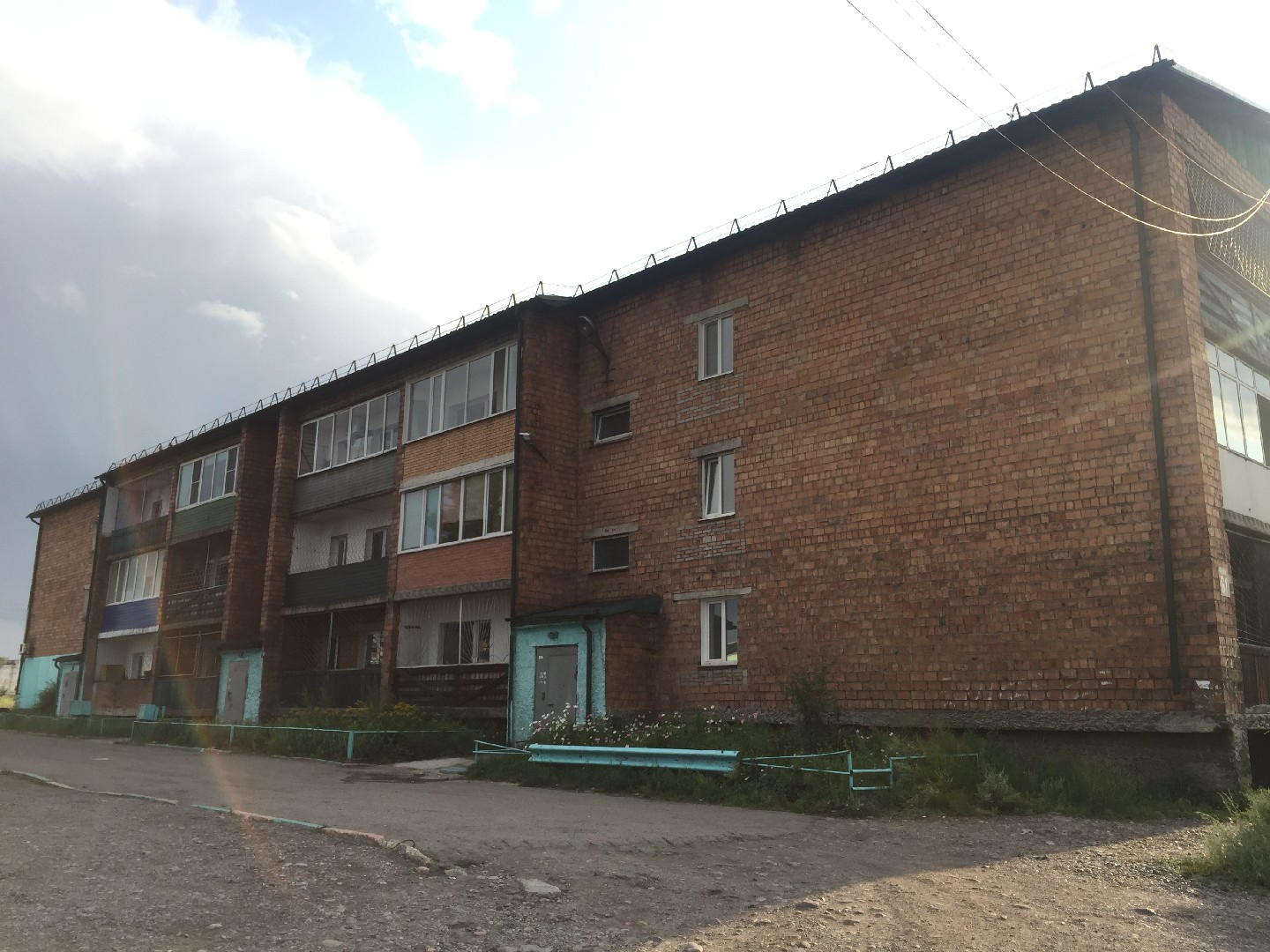 Респ. Тыва, г. Кызыл, ул. Фрунзе, д. 61-фасад здания