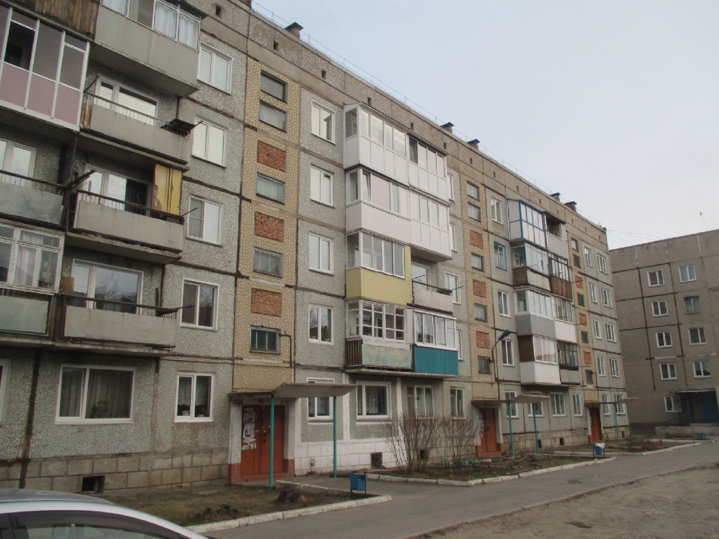 Респ. Хакасия, г. Абакан, ул. Аскизская, д. 154-фасад здания